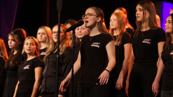 Wenn die Aula zur Bühne wird: Lions-Konzert in Cuxhaven begeistert Publikum