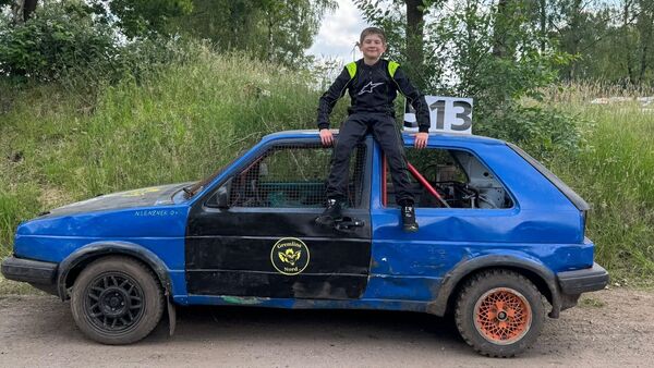 Mit 13 im Rennwagen: Nick Lenzer aus dem Kreis Cuxhaven lebt seinen Autocross-Traum