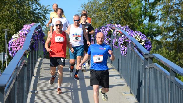 "Rund um den Beerster See": Lauf in Bad Bederkesa lockt so viele Teilnehmer wie nie