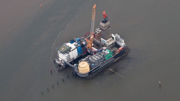 Wirtschaftsfaktor in Cuxhaven: Ölförderung auf Bohrinsel Mittelplate wird geprüft