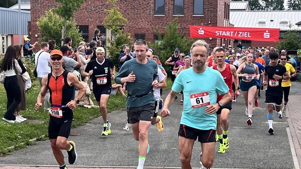 Nach Corona auf Erholungskurs: Wremer Deichlauf zieht wieder mehr Läufer an