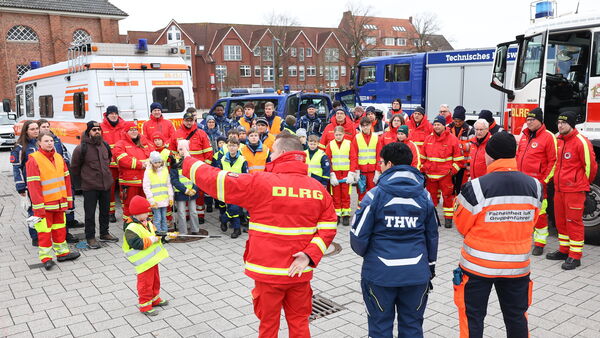 1200 Helfer räumen Cuxhaven auf: Kuriose Funde beim "Tag der sauberen Stadt"