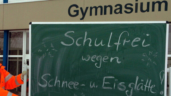 Eisregen und Glätte für Mittwoch angekündigt: Im Kreis Cuxhaven fällt die Schule aus