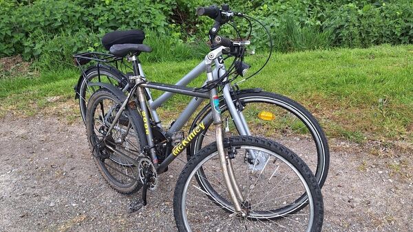 Einbruch in Cuxhaven-Altenbruch: E-Bike gestohlen, zwei Fahrräder gefunden