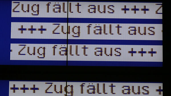 Zugausfall und Ersatzverkehr im Cuxland: Keine Züge nach Hamburg oder Bremerhaven