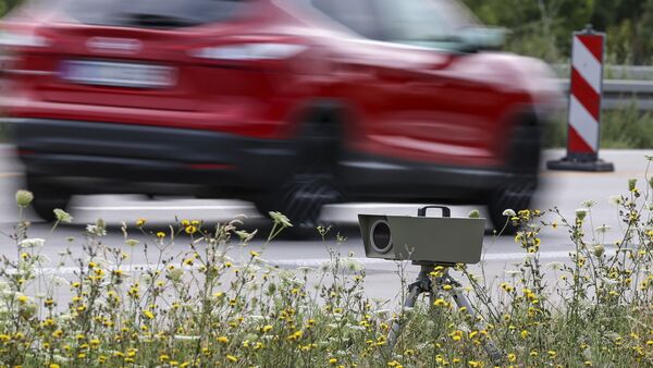 Ohne Führerschein und zu schnell: Wiederholungstäter in Cuxhaven-Lüdingworth gestoppt
