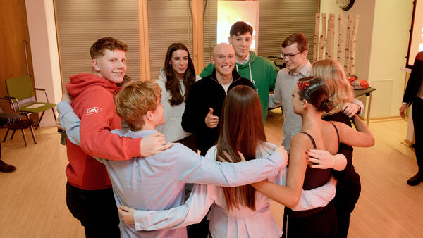 Olympiasieger Lasse Lührs gibt Talenten aus der Region Mut