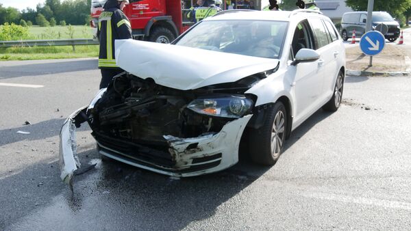 Unfall in der Wingst: B73 nach schwerem Zusammenstoß voll gesperrt