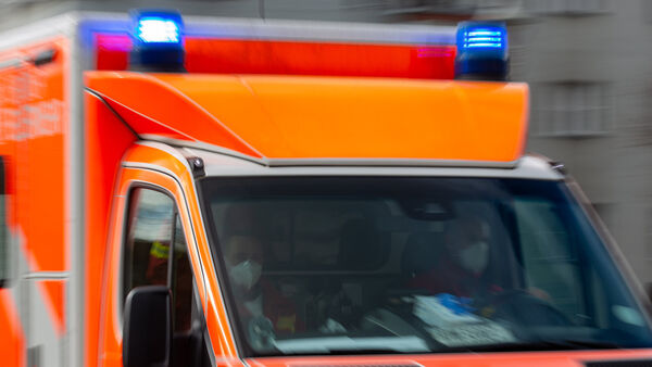Unfall im Kreis Cuxhaven: Junger Rollerfahrer (18) schwer verletzt
