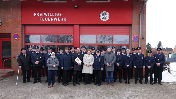 Ministerin Behrens in Oberndorf: Rund 1,2 Millionen für die Freiwillige Feuerwehr
