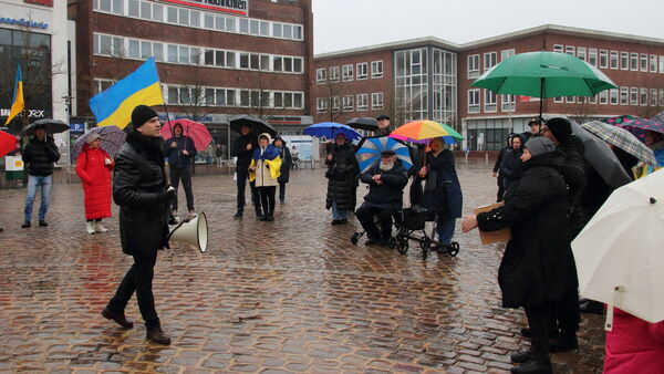 Zum Jahrestag der Invasion: Ukrainer für stärkere Sanktionen gegen Russland