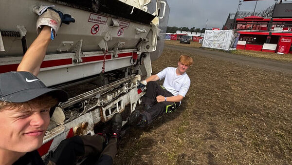 Blick hinter das Festival: Zwei Cuxhavener sorgen für saubere Wege beim Deichbrand