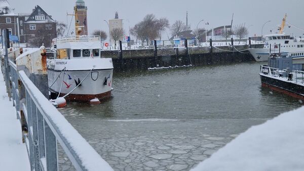Der Schnee ist zurück in Cuxhaven und Umgebung: So lief der Montag auf den Straßen