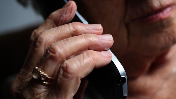 Schockanruf mit fatalen Folgen: Cuxhavener Seniorin übergibt 42.500 Euro an Betrüger