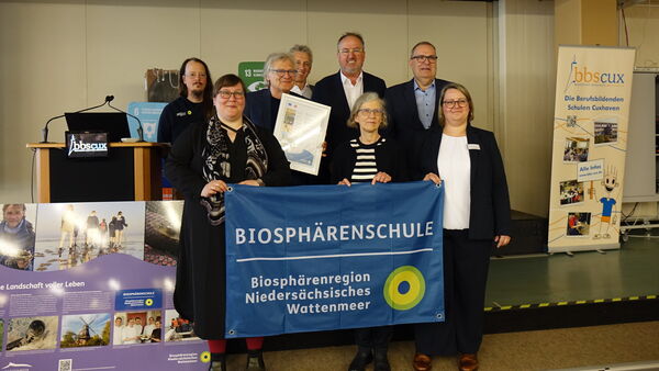BBS Cuxhaven als Biosphärenschule ausgezeichnet - Nachhaltigkeit im Alltag und Beruf