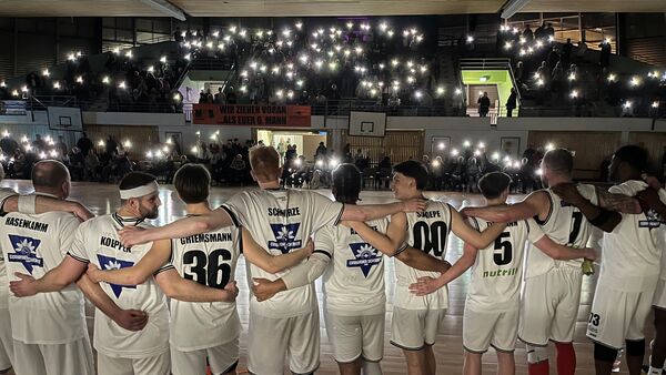 Saisonende der Cuxhaven BasCats: Erst klarer Erfolg, dann herbe Abfuhr