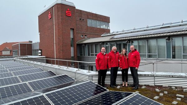 Vorstand legt Bilanz vor: Stadtsparkasse Cuxhaven bleibt auf Kurs