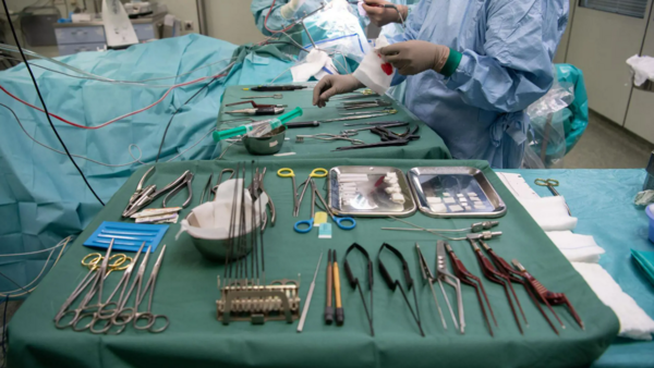 Narkosearzt in Bremerhaven soll Patienten missbraucht haben - Gericht kippt Maßnahme