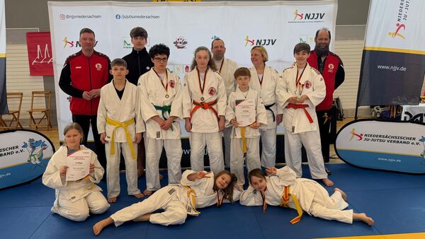 Rot-Weis Cuxhaven sicherte sich 16 Medaillen bei den Landesmeisterschaften