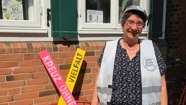 Seniorin gründet die "Omas gegen Rechts" in Otterndorf: "Jetzt muss man etwas tun"