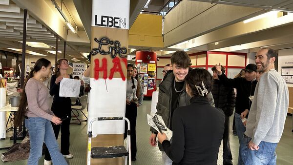 Tag der Demokratie an den BBS Cuxhaven: Bedürfnisse, Visionen und Träume zeigen