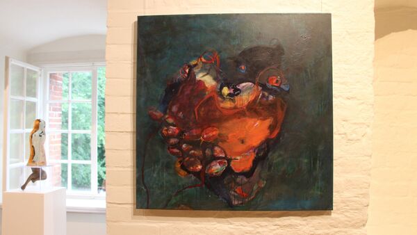 Neue Ausstellung in Cuxhaven: Kerstin Studt enthüllt Mythen im Schloss Ritzebüttel