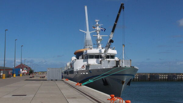 "Helgoland" bleibt im Hafen: Fahrt von Cuxhaven zur Insel von "Nordlicht" übernommen